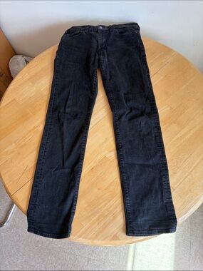 Levi's 514 Straight Fit Jeans – Black – W32 L34 with Patch repair back right